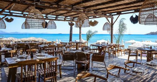 Από τη Βάρκιζα ως το Σούνιο: 5 νόστιμες στάσεις μετά τη βουτιά